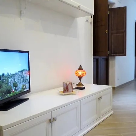 Domus Antiqua Ξενοδοχείο με διαμερίσματα 3*