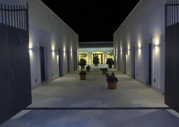 Domus Antiqua מלון דירות 3*