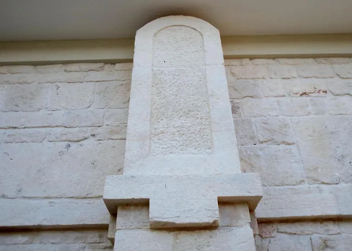 מלון דירות Domus Antiqua 3*