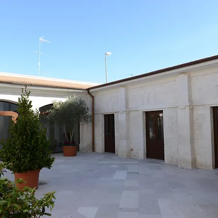 Hotel apartamentowy Domus Antiqua 3*