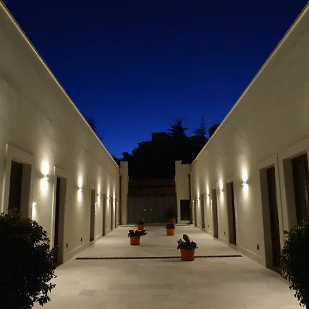 Domus Antiqua Aparthotel 3*